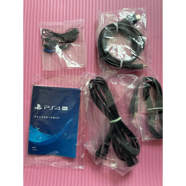 PlayStation4(プレイステーション4)のSONY PlayStation4 Pro 本体 CUH-7100BB01 エンタメ/ホビーのゲームソフト/ゲーム機本体(家庭用ゲーム機本体)の商品写真