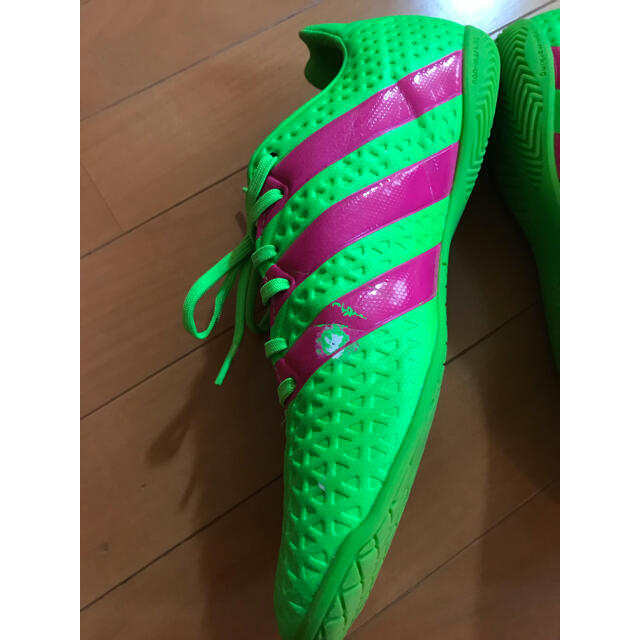 adidas(アディダス)のadidas  サッカーシューズ　27.5センチ スポーツ/アウトドアのサッカー/フットサル(シューズ)の商品写真