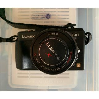 パナソニック(Panasonic)のLUMIX GX1 14-42パワーズーム+40-150の望遠ズーム付(ミラーレス一眼)