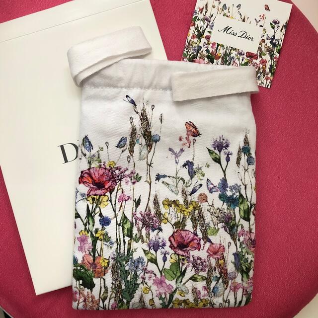 Dior(ディオール)のDIOR 新ミスディオール　刺繍ポーチ　巾着　ノベルティ　値下げ エンタメ/ホビーのコレクション(ノベルティグッズ)の商品写真