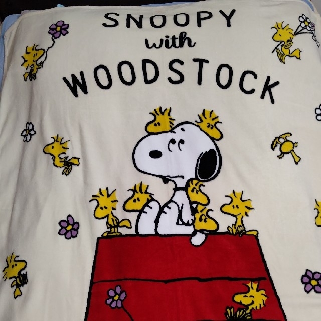 SNOOPY(スヌーピー)のSNOOPY スヌーピー 毛布 ブランケット キッズ/ベビー/マタニティの寝具/家具(毛布)の商品写真