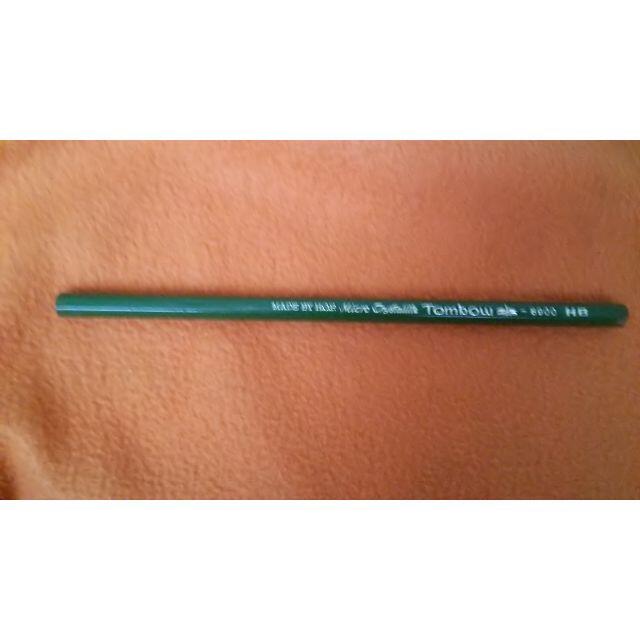 トンボ鉛筆 HB インテリア/住まい/日用品の文房具(ペン/マーカー)の商品写真