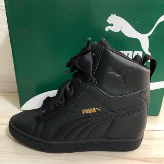 PUMA❤︎インヒールスニーカー