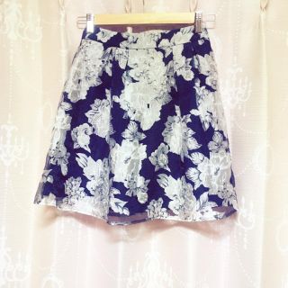 イング(INGNI)のイング 花柄シアースカート(ひざ丈スカート)