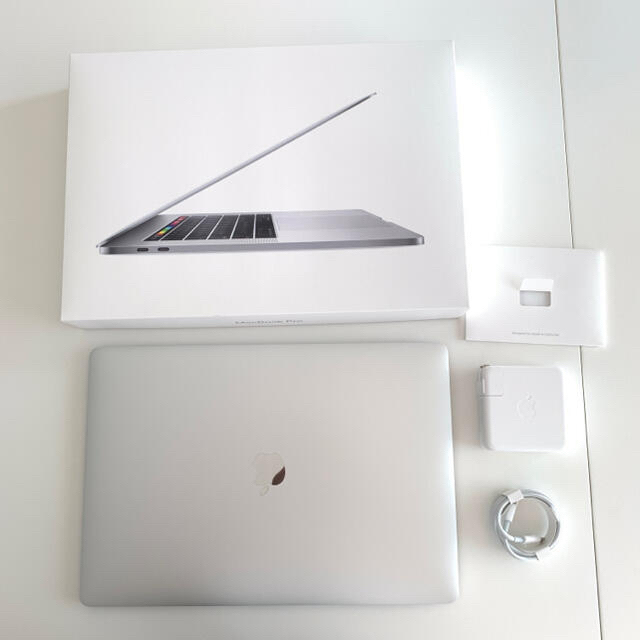 MacBook Pro 15inch 2018 Core i9 SSD1TB