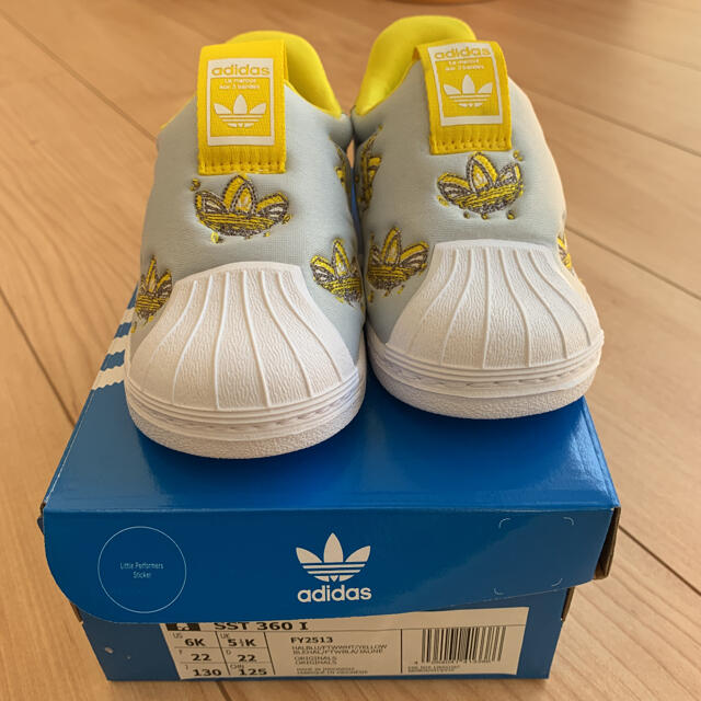 adidas(アディダス)のadidas Originals [SST 360 I]  キッズ/ベビー/マタニティのベビー靴/シューズ(~14cm)(スニーカー)の商品写真