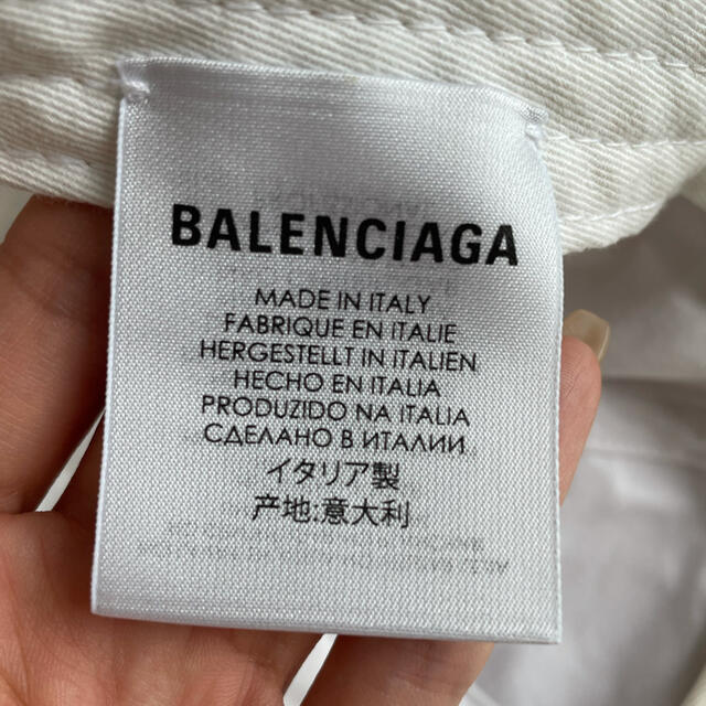 Balenciaga(バレンシアガ)のBALENCIAGA 白　キャップ レディースの帽子(キャップ)の商品写真