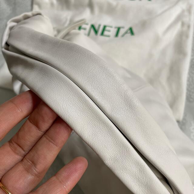 Bottega Veneta(ボッテガヴェネタ)の極美品！ボッテガヴェネタ　ハンドバッグ レディースのバッグ(ハンドバッグ)の商品写真