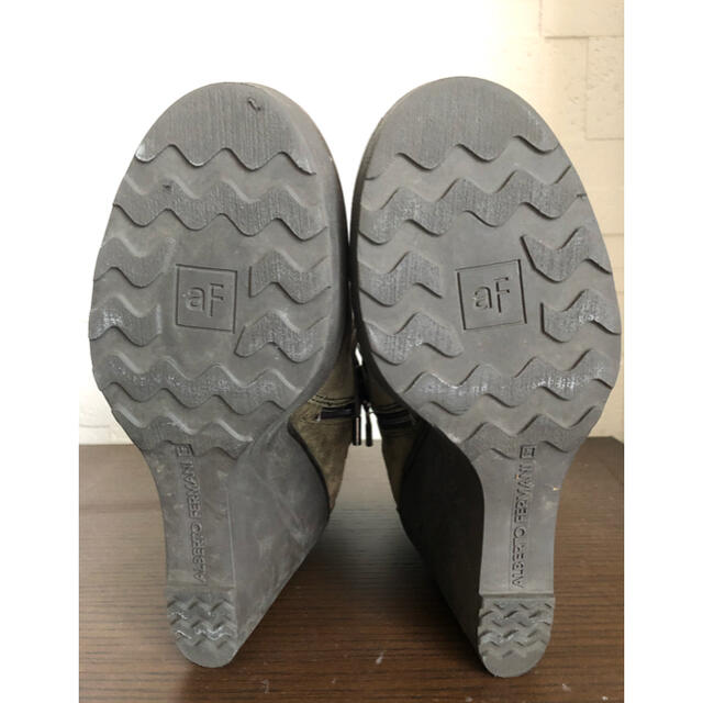 H.P.FRANCE(アッシュペーフランス)の美品　アルベルトフェルマーニ　レースアップショートブーツ レディースの靴/シューズ(ブーツ)の商品写真