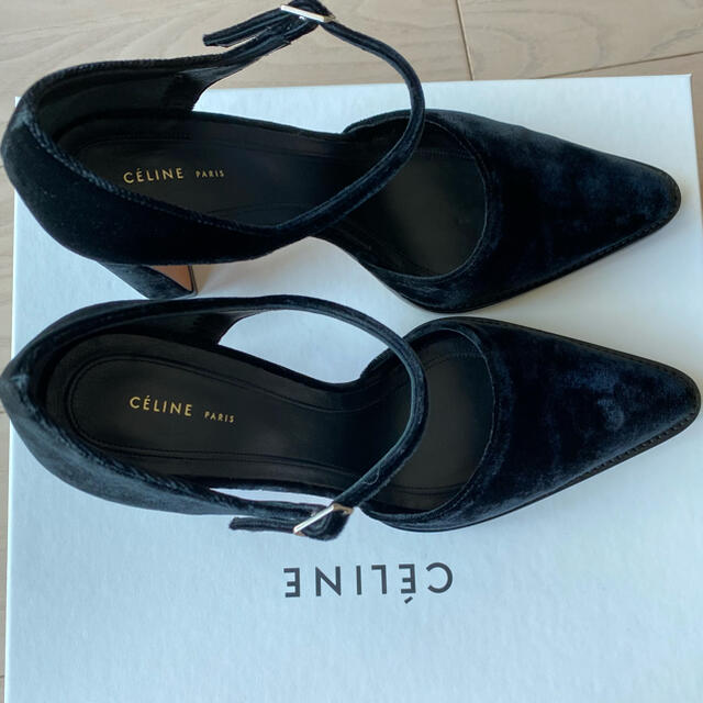 celine(セリーヌ)のセリーヌ　シューズ　黒　パンプス レディースの靴/シューズ(ハイヒール/パンプス)の商品写真