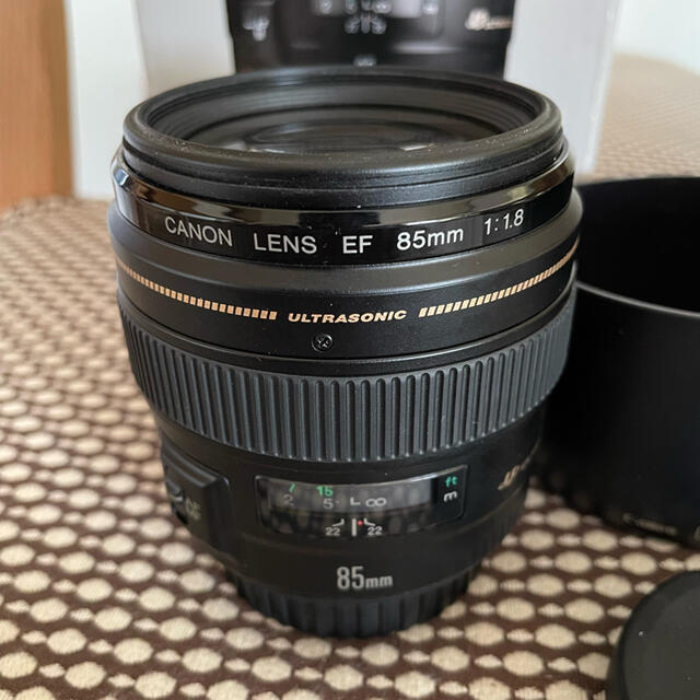 Canon(キヤノン)のEF85mm F1.8 USM 超美品 スマホ/家電/カメラのカメラ(レンズ(単焦点))の商品写真