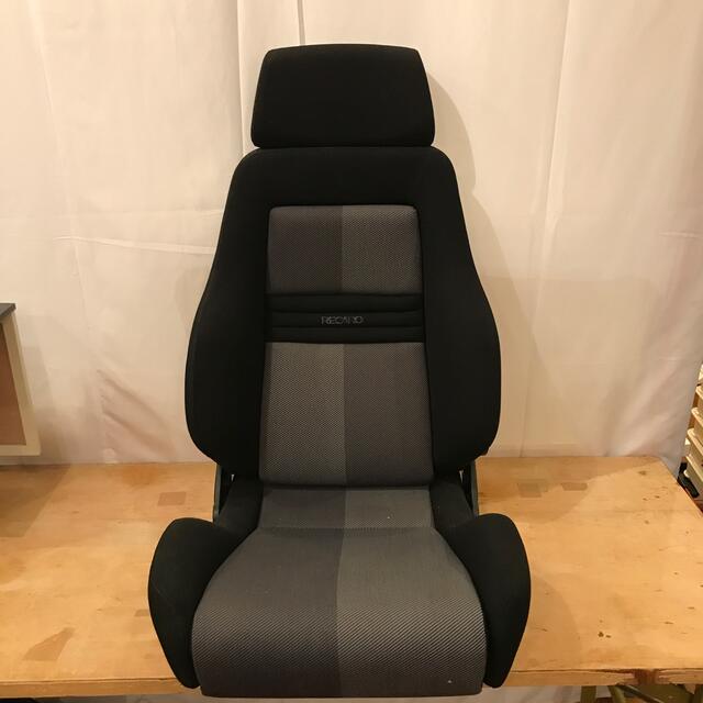 RECARO(レカロ)のRECAROシート　JA22ジムニー用シートレールサービスします 自動車/バイクの自動車(汎用パーツ)の商品写真