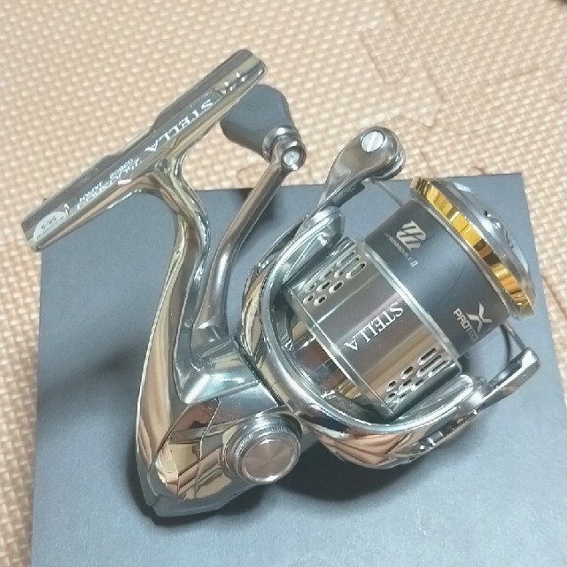 SHIMANO(シマノ)の18ステラ2500shg 極美品 スポーツ/アウトドアのフィッシング(リール)の商品写真