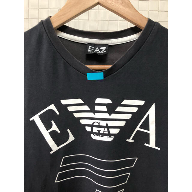 Emporio Armani(エンポリオアルマーニ)のEA7 エンポリオアルマーニ　紺×白ロゴ　VネックTシャツ　Lサイズ メンズのトップス(Tシャツ/カットソー(半袖/袖なし))の商品写真