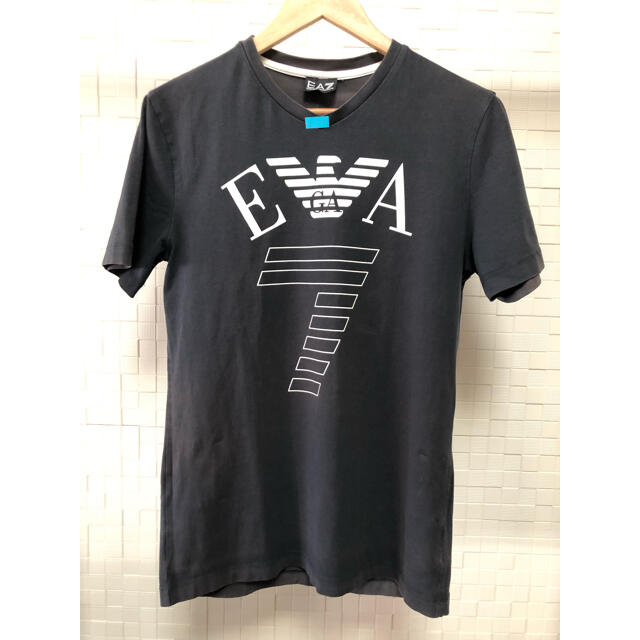 Emporio Armani(エンポリオアルマーニ)のEA7 エンポリオアルマーニ　紺×白ロゴ　VネックTシャツ　Lサイズ メンズのトップス(Tシャツ/カットソー(半袖/袖なし))の商品写真