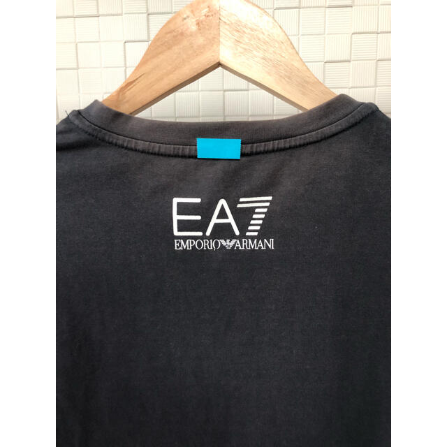 Emporio Armani(エンポリオアルマーニ)のEA7 エンポリオアルマーニ　紺×白ロゴ　VネックTシャツ　Lサイズ メンズのトップス(Tシャツ/カットソー(半袖/袖なし))の商品写真