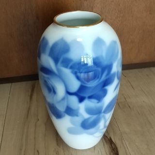 大倉陶園 - 【新品】【未使用】大倉陶園 花瓶 ブルーローズ(高さ約15 ...