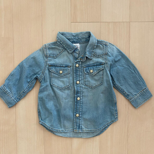 babyGAP(ベビーギャップ)のbaby gap ギャップ デニムシャツ　70 キッズ/ベビー/マタニティのベビー服(~85cm)(シャツ/カットソー)の商品写真