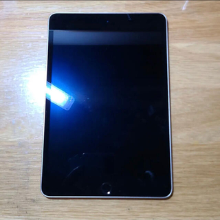 アップル(Apple)のApple iPad mini 4 Wi-Fi+Cellular 32GB au(タブレット)