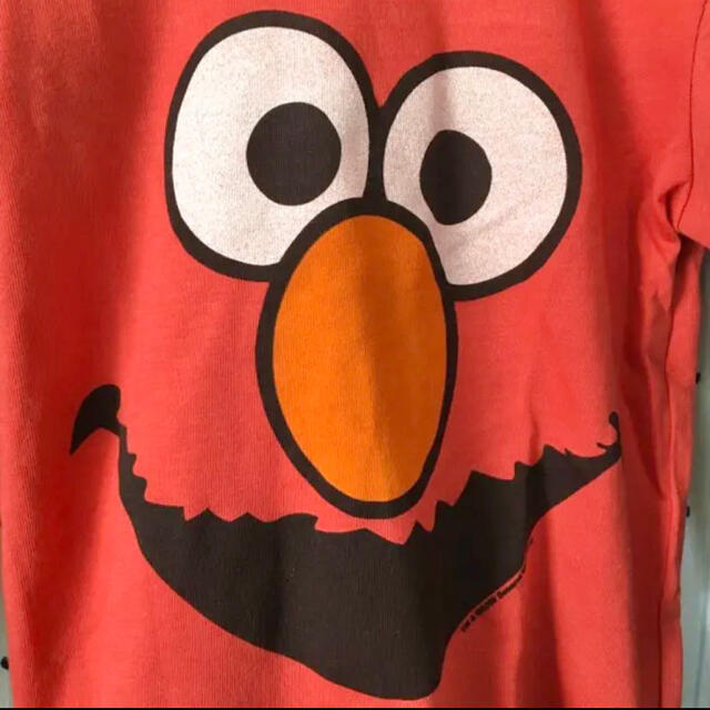 SESAME STREET(セサミストリート)のSESAMIセサミストリート限定エルモ ロングスリーブTシャツ★ キッズ３Ｔ キッズ/ベビー/マタニティのキッズ服男の子用(90cm~)(Tシャツ/カットソー)の商品写真