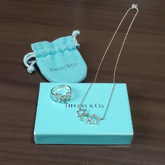 お値下げしました。Tiffany　トリプルスターのリングとネックレス