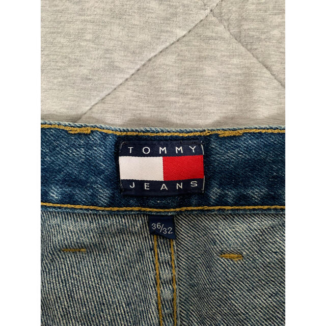 TOMMY(トミー)のTOMMY トミー　デニム　ライン入り　W36×L32 メンズのパンツ(デニム/ジーンズ)の商品写真