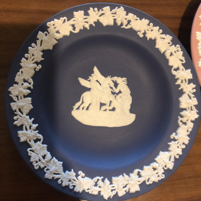 WEDGWOOD(ウェッジウッド)の値下げ　ウェッジウッド　ジャスパーウェア　小皿　小物入れ　セット　美品 インテリア/住まい/日用品のキッチン/食器(食器)の商品写真