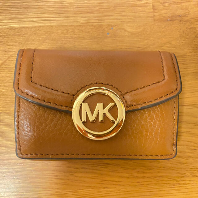 Michael Kors(マイケルコース)の限定値下げ‼️MICHAELKORS(マイケルコース)折りたたみ財布 メンズのファッション小物(折り財布)の商品写真