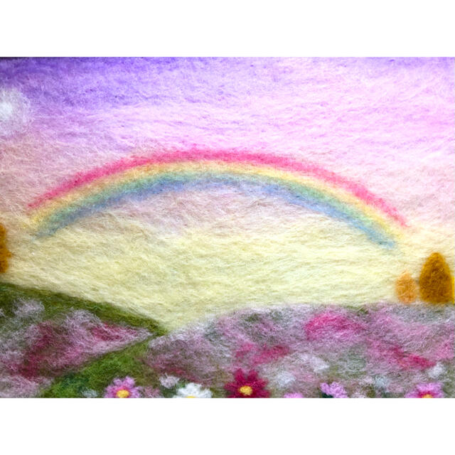 羊毛フェルト 刺繍 絵  秋の夕暮れ 虹とコスモス畑 ハンドメイドのインテリア/家具(アート/写真)の商品写真