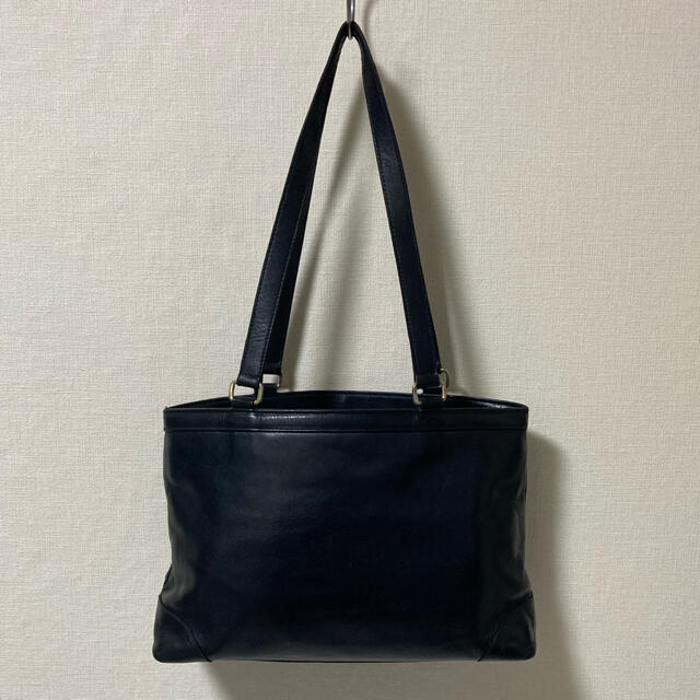 celine(セリーヌ)のレアデザイン収納力黒革　オールド　セリーヌ ショルダーバッグ レディースのバッグ(ショルダーバッグ)の商品写真