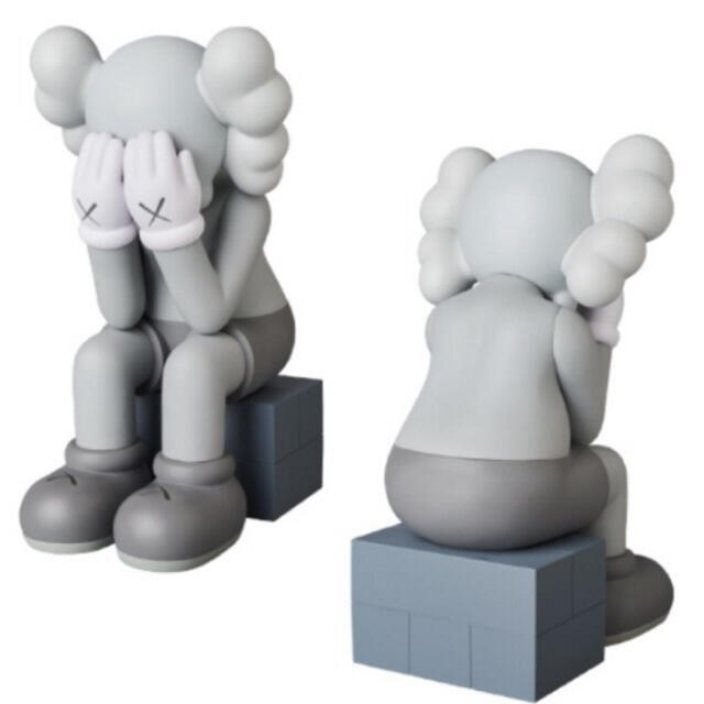 おもちゃ/ぬいぐるみKAWS PASSING THROUGH GREY 灰 フィギュア カウズ 新品