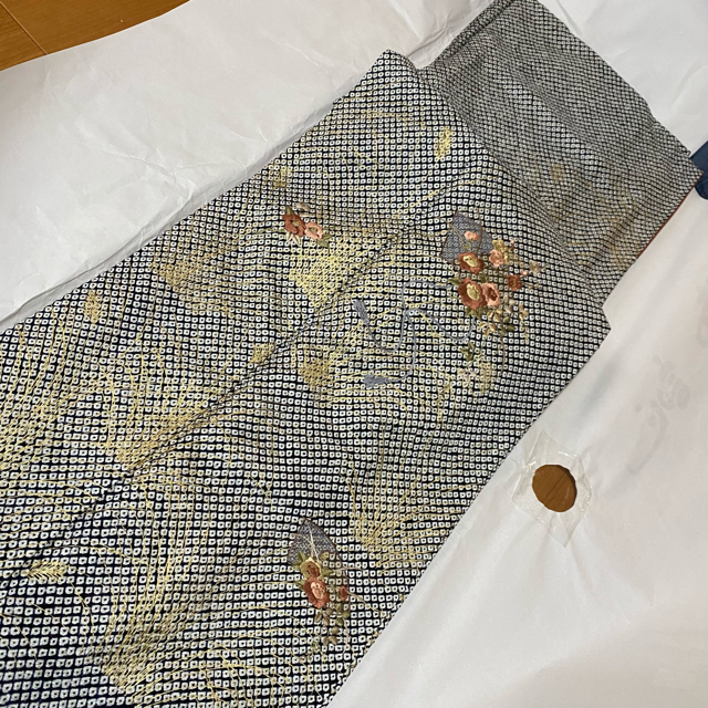 白黒 総絞り汕頭刺繍の訪問着 | ilconstructions.com.au