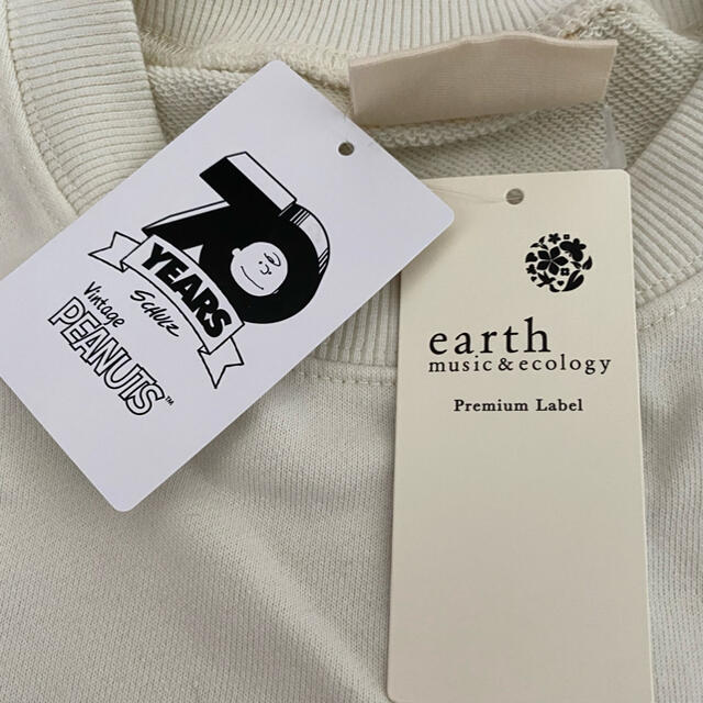 earth music & ecology(アースミュージックアンドエコロジー)のearth music&ecology★Peanuts別注スヌーピースウェット  レディースのトップス(トレーナー/スウェット)の商品写真