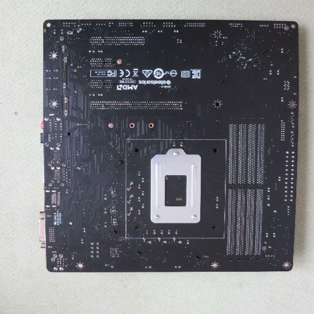 LGA1151（INTEL第8/9世代）マザーボード 8