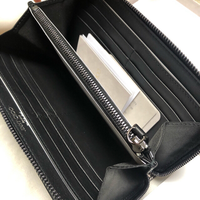 JIMMY CHOO(ジミーチュウ)のりんりん様専用💖Jimmy Choo 長財布　財布ウォレット　黒　スタッズ メンズのファッション小物(長財布)の商品写真