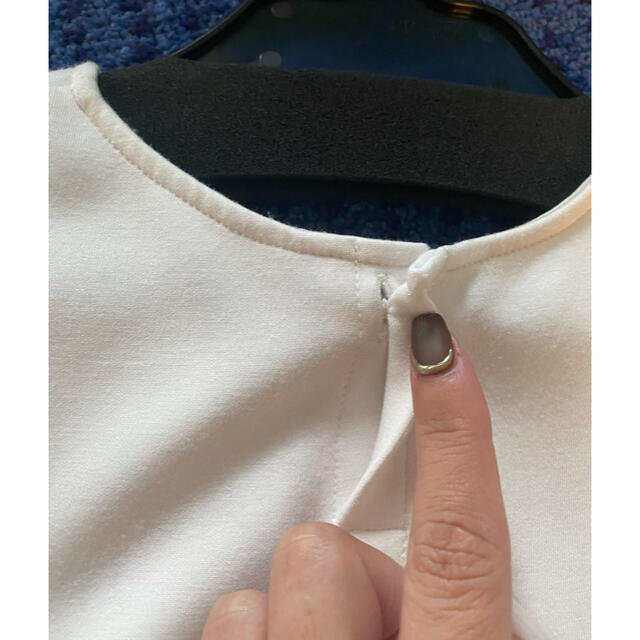 SNIDEL(スナイデル)のSNIDEL スナイデル カットドッキングボリュームスリーブプルオーバー レディースのトップス(カットソー(半袖/袖なし))の商品写真