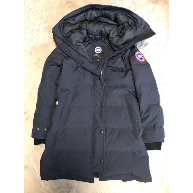 Canada goose レディースアウター《美品》Sサイズ(日本L〜XL相当) 超