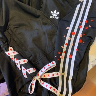 アディダス(adidas)のまっきぃ様専用❣️adidas originals ジャケット　ハートリボン新品(ブルゾン)