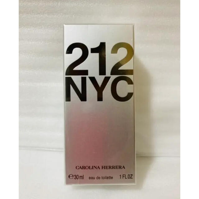 CAROLINA HERRERA(キャロライナヘレナ)の【新品・未開封】キャロライナヘレラ 212 オードトワレ 30ml コスメ/美容の香水(ユニセックス)の商品写真