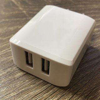 USB 充電器 アダプター タップ 2口 コンパクト 電源(バッテリー/充電器)