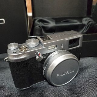 フジフイルム(富士フイルム)の●未使用●FUJIFILM 富士フィルム FINEPIX X100　シルバー(コンパクトデジタルカメラ)