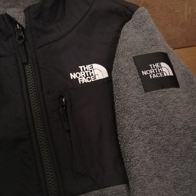 THE NORTH FACE(ザノースフェイス)の希少 ノースフェイス デナリフーディ 110 キッズ フリース ジャケット キッズ/ベビー/マタニティのキッズ服男の子用(90cm~)(ジャケット/上着)の商品写真