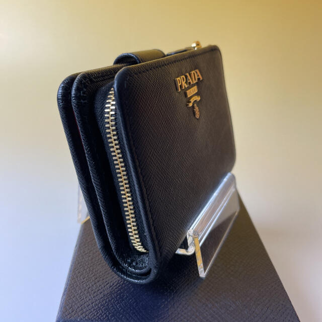 PRADA 極美品 黒 二つ折り財布 サフィアーノ マルティック メタル