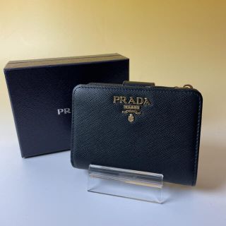 プラダ(PRADA)のPRADA 極美品 黒 二つ折り財布 サフィアーノ マルティック メタル プラダ(財布)