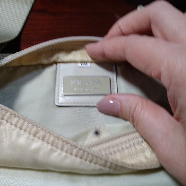PRADA(プラダ)のプラダ ポシェット レディースのバッグ(ショルダーバッグ)の商品写真