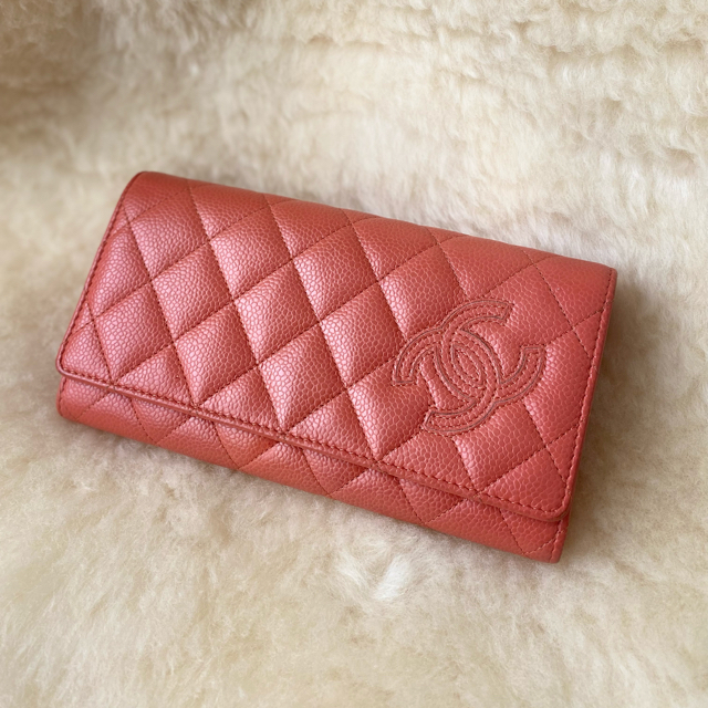 CHANEL✨長財布❤️マトラッセ×キャビアスキン❤️普段使いにCHANELを-