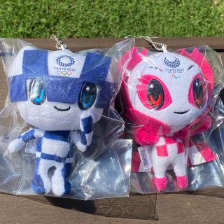 おまけ付き●TOKYO2020オリンピック　ぬいぐるみSS（2体セット）(キャラクターグッズ)