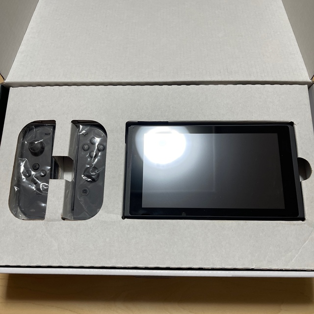 Nintendo Switch(ニンテンドースイッチ)のシーダ様専用 エンタメ/ホビーのゲームソフト/ゲーム機本体(家庭用ゲーム機本体)の商品写真