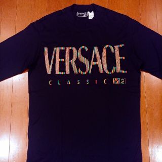 ヴェルサーチ(VERSACE)のヴェルサーチ　Tシャツ　マルチカラーBIG刺繍ロゴ　イタリー製(Tシャツ/カットソー(七分/長袖))