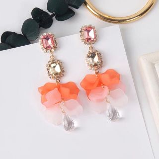 ジルスチュアート(JILLSTUART)のIU着用　花びら　ドロップ　ブラブラ　ピアス　韓国(ピアス)